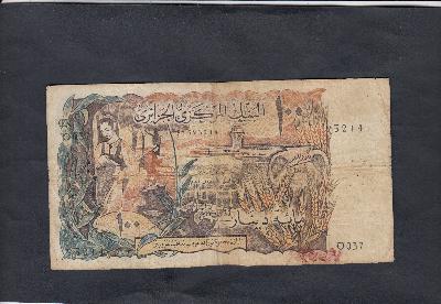 Beschrijving voorzijde: EARS